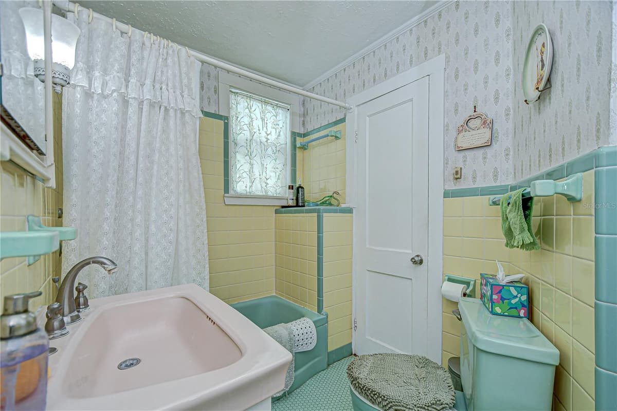 10904 HACKNEY DRIVE — photo 27 of 34