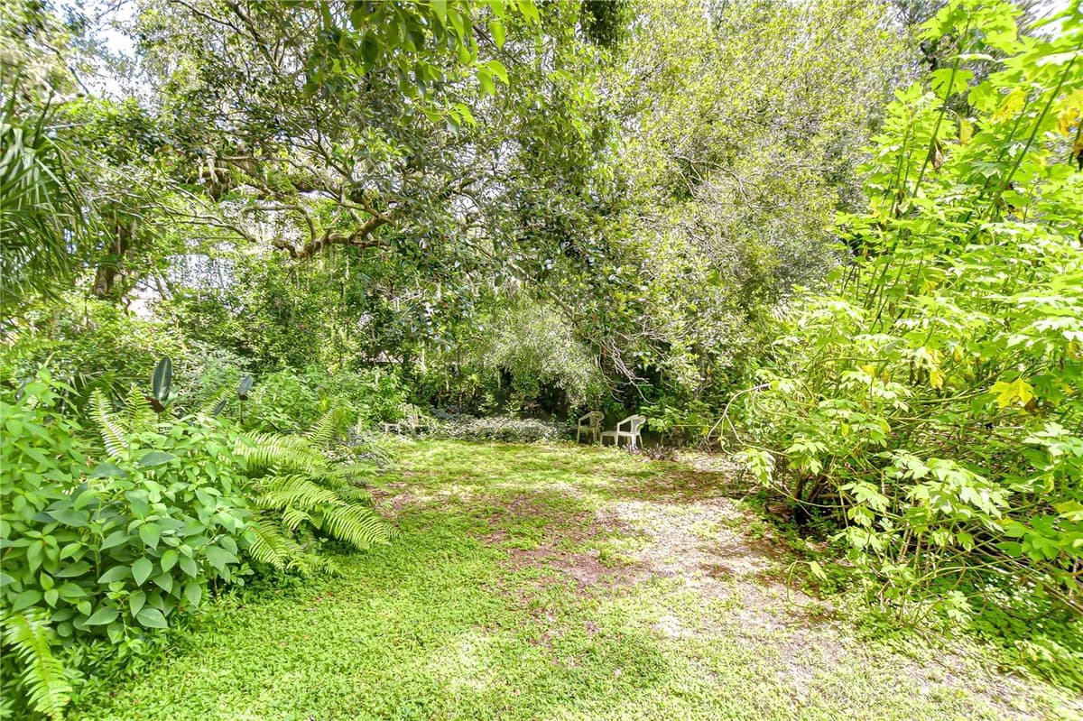 10904 HACKNEY DRIVE — photo 12 of 34