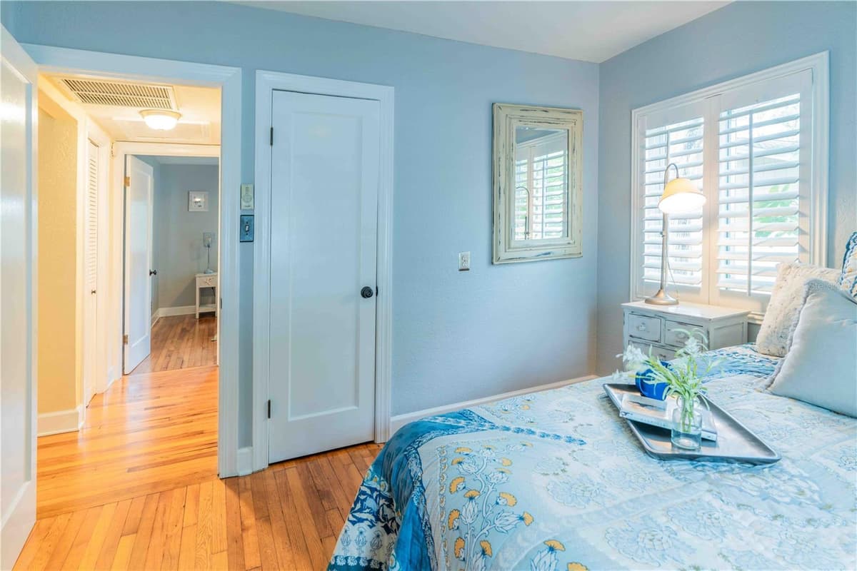 131 VALENCIA DRIVE — photo 30 of 87