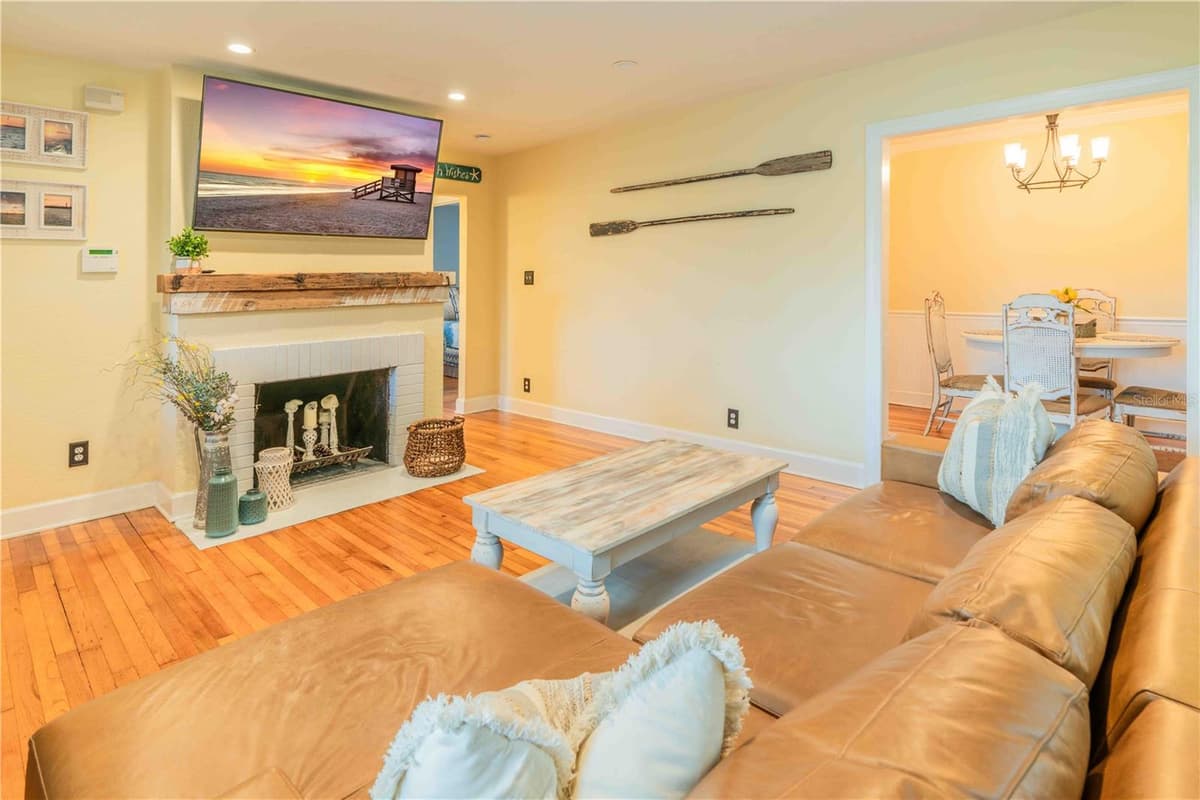 131 VALENCIA DRIVE — photo 12 of 87