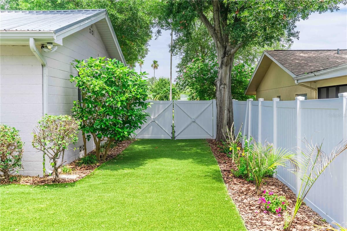 131 VALENCIA DRIVE — photo 70 of 87