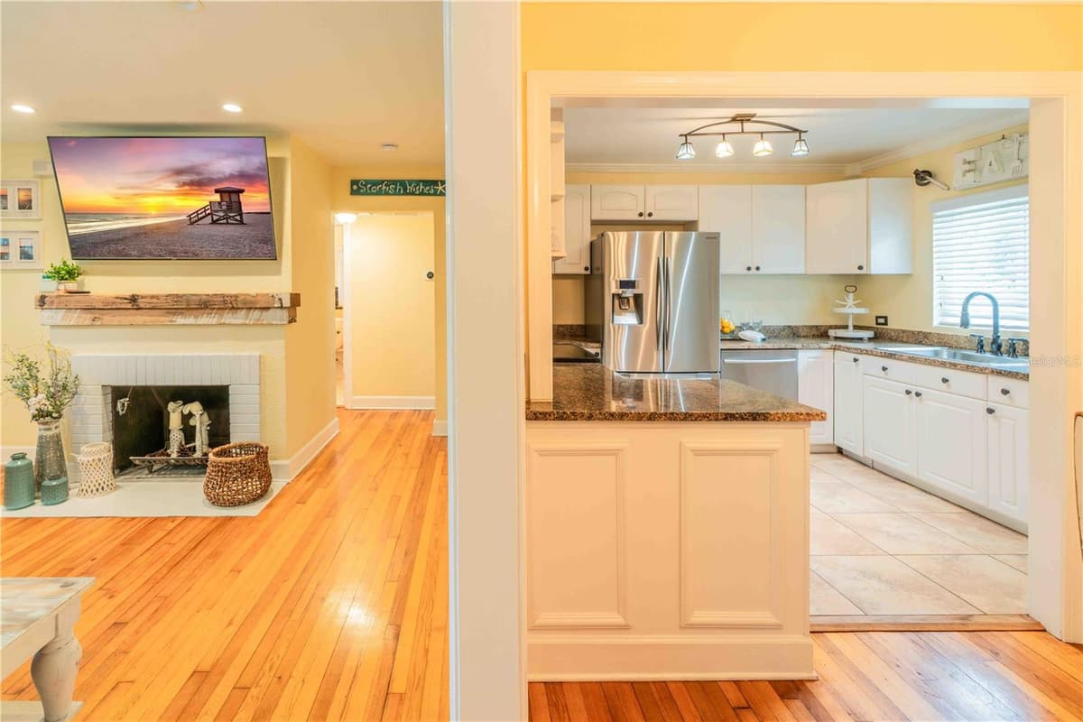 131 VALENCIA DRIVE — photo 28 of 87