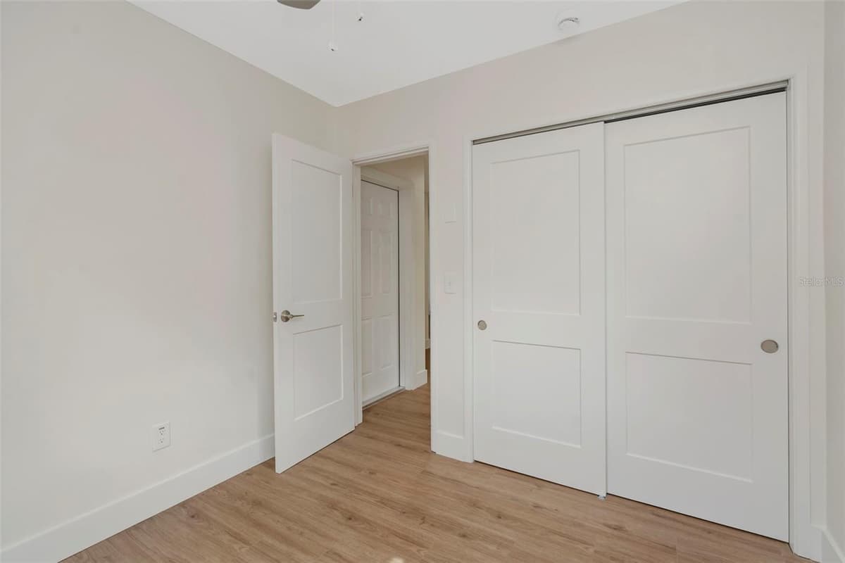 19 VENTURA DRIVE — photo 31 of 32