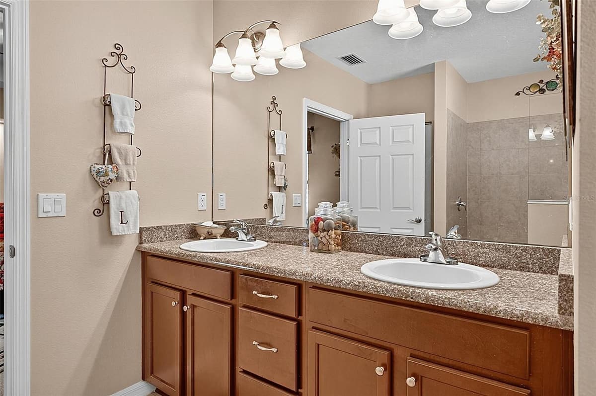2 LYTTON LANE — photo 33 of 56