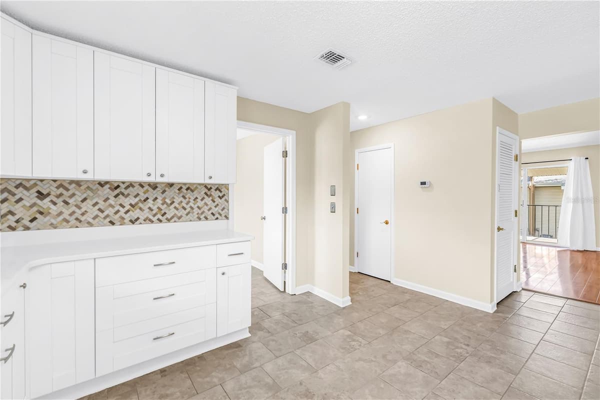 5403 SWEETWATER TERRACE CIRCLE — photo 7 of 33