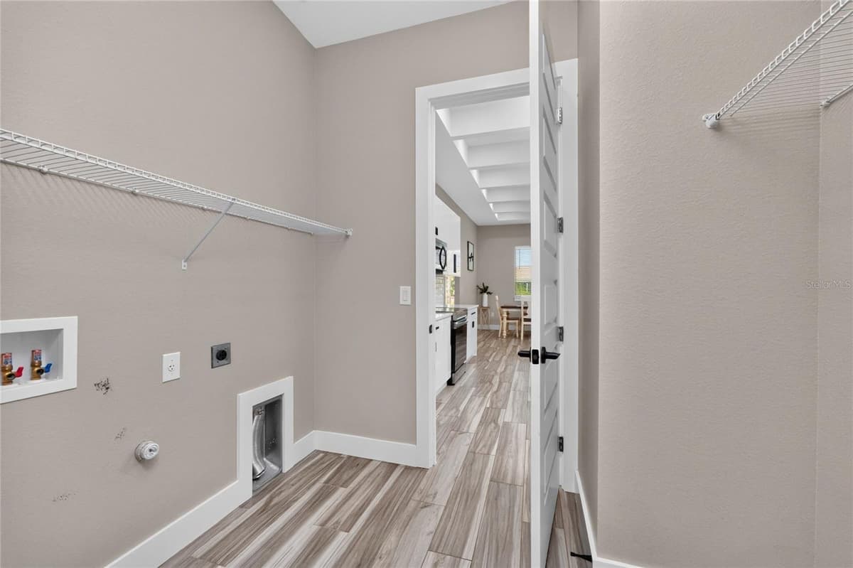 253 LONG MEADOW LANE — photo 43 of 64