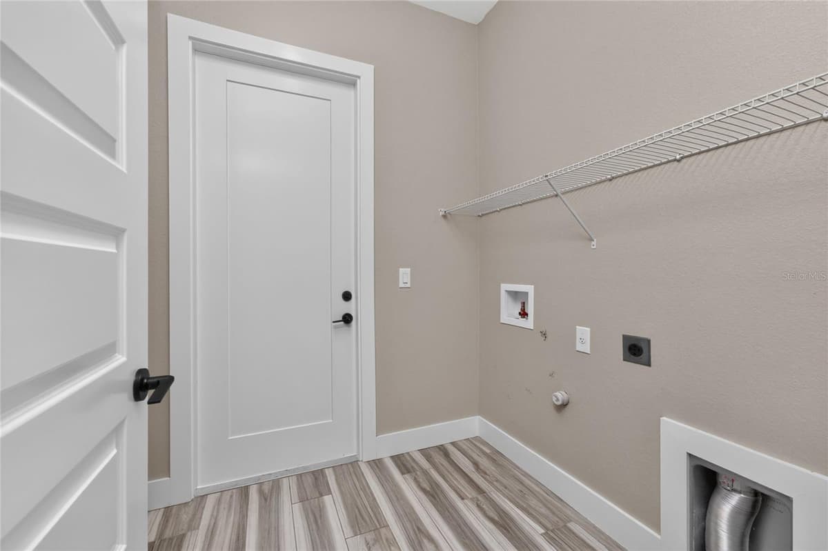 253 LONG MEADOW LANE — photo 44 of 64