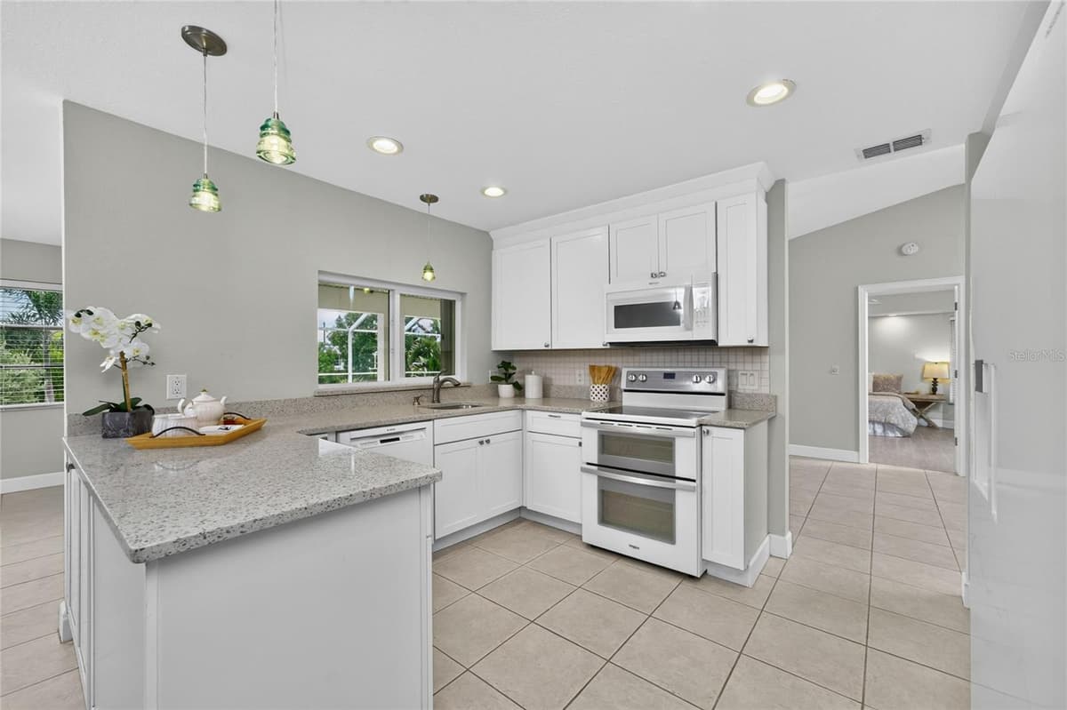 5105 ACKLEY TERRACE — photo 19 of 71