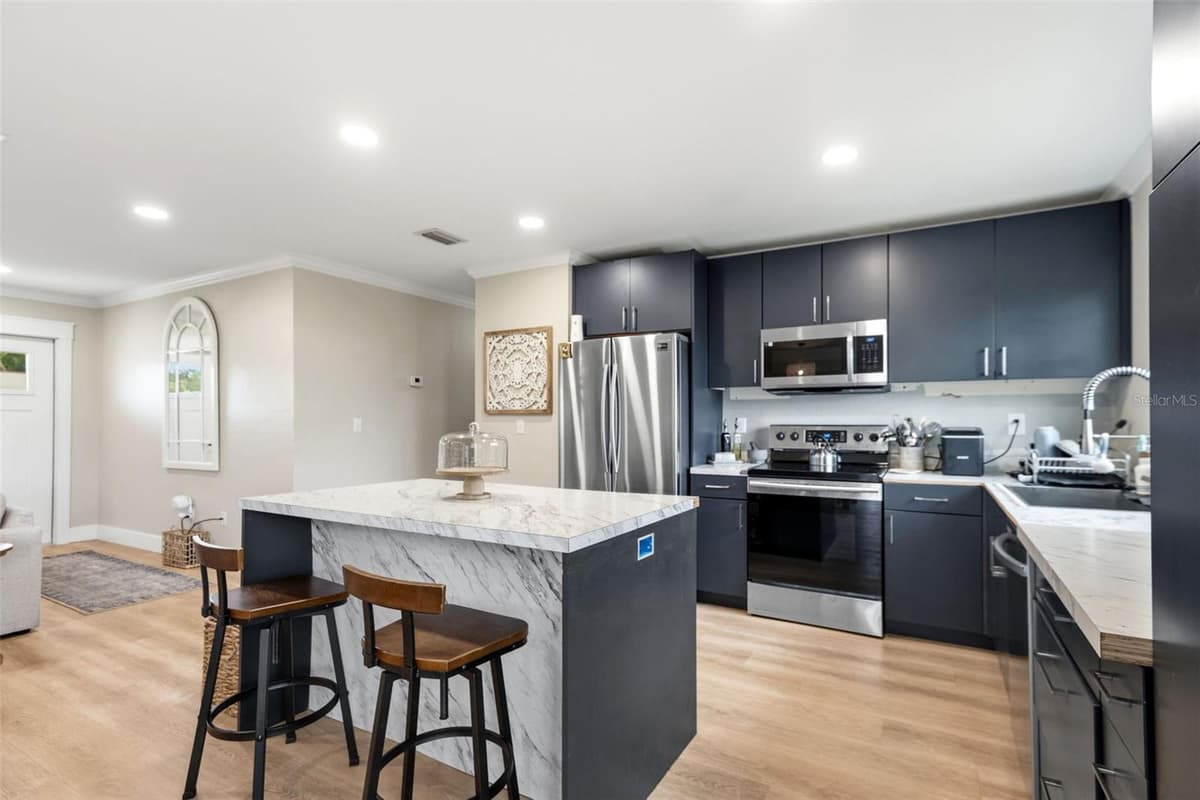 7200 ELYTON DRIVE — photo 6 of 35