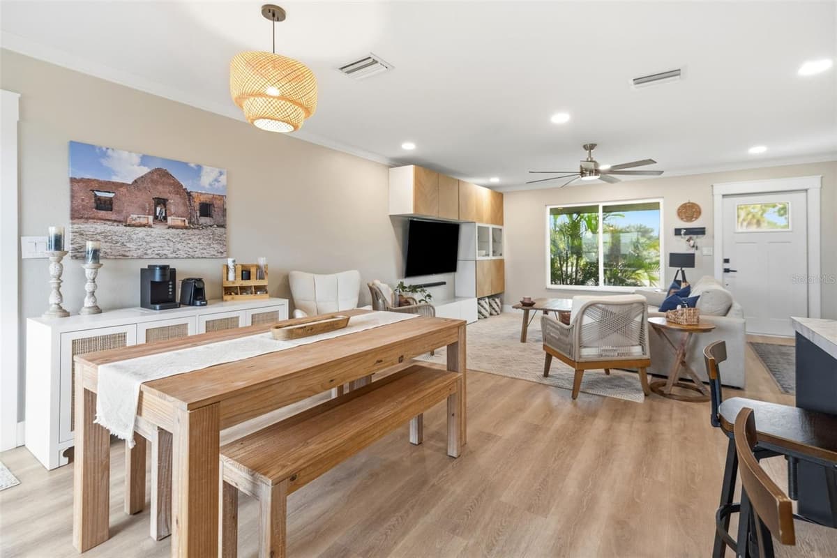 7200 ELYTON DRIVE — photo 9 of 35
