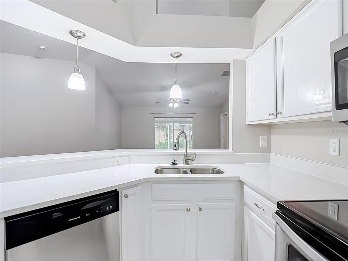 1129 CONCH COURT — photo 10 of 38