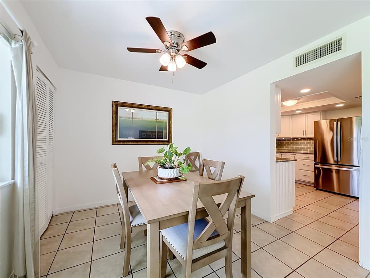 538 MIDWAY DRIVE — photo 9 of 46