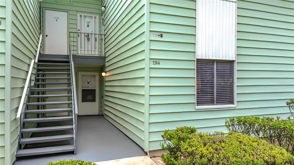 538 MIDWAY DRIVE — photo 3 of 46