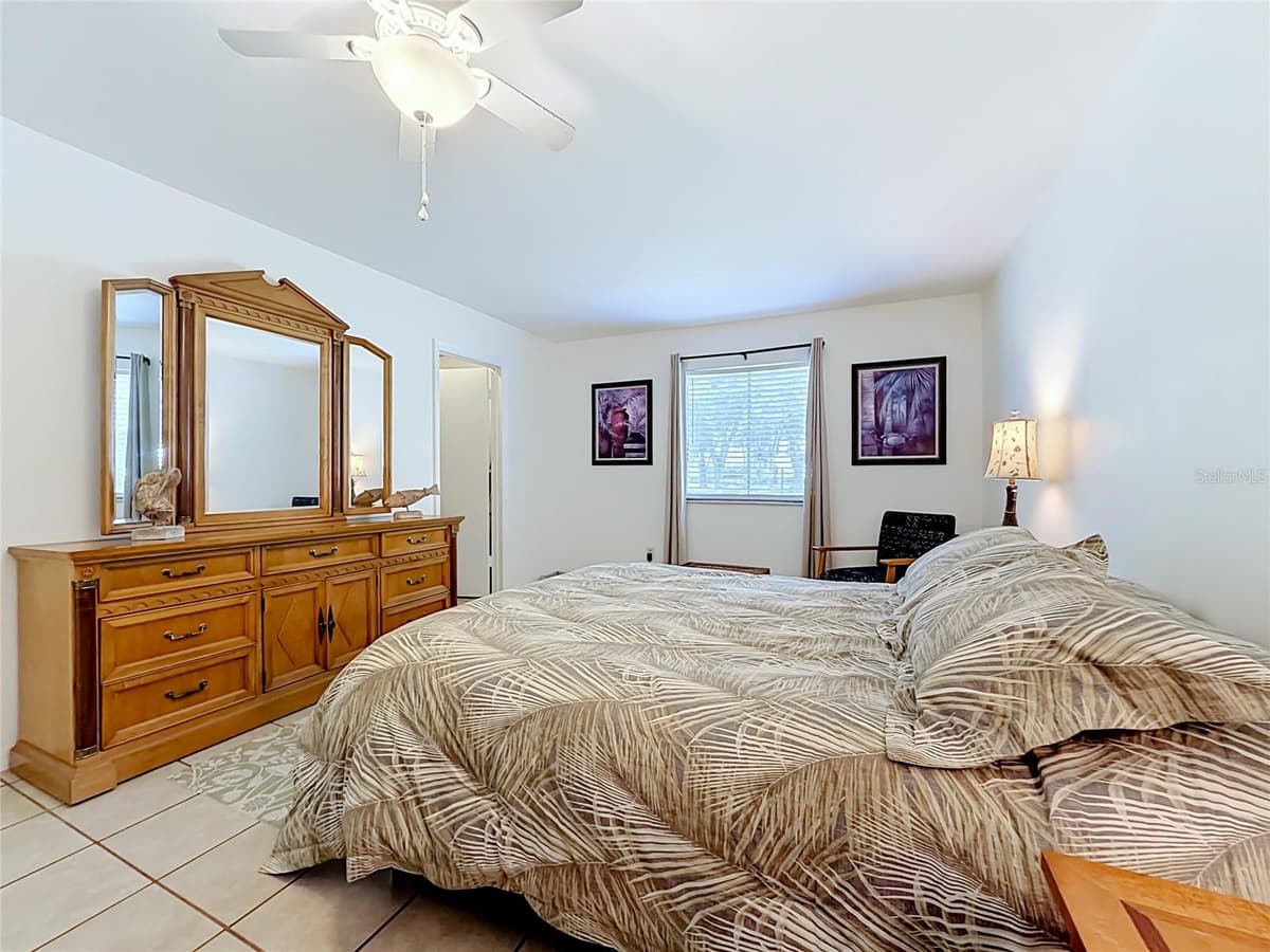 538 MIDWAY DRIVE — photo 16 of 46