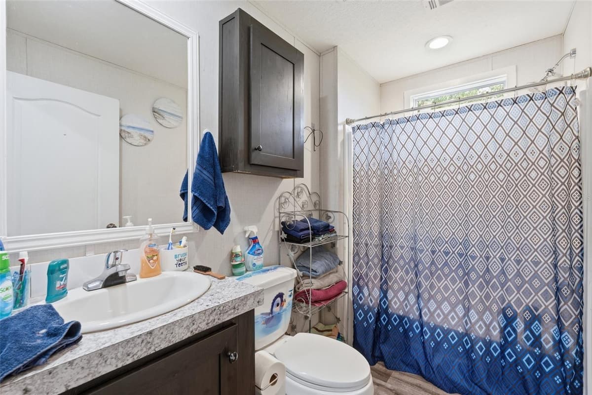 2086 GENES LITTLE ACRES AVENUE — photo 16 of 33