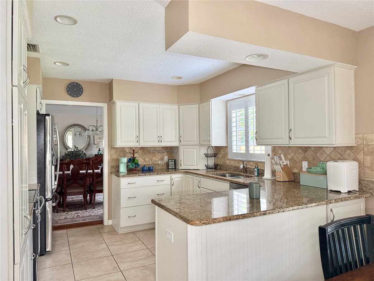 9306 ALANBROOKE ST — photo 12 of 45