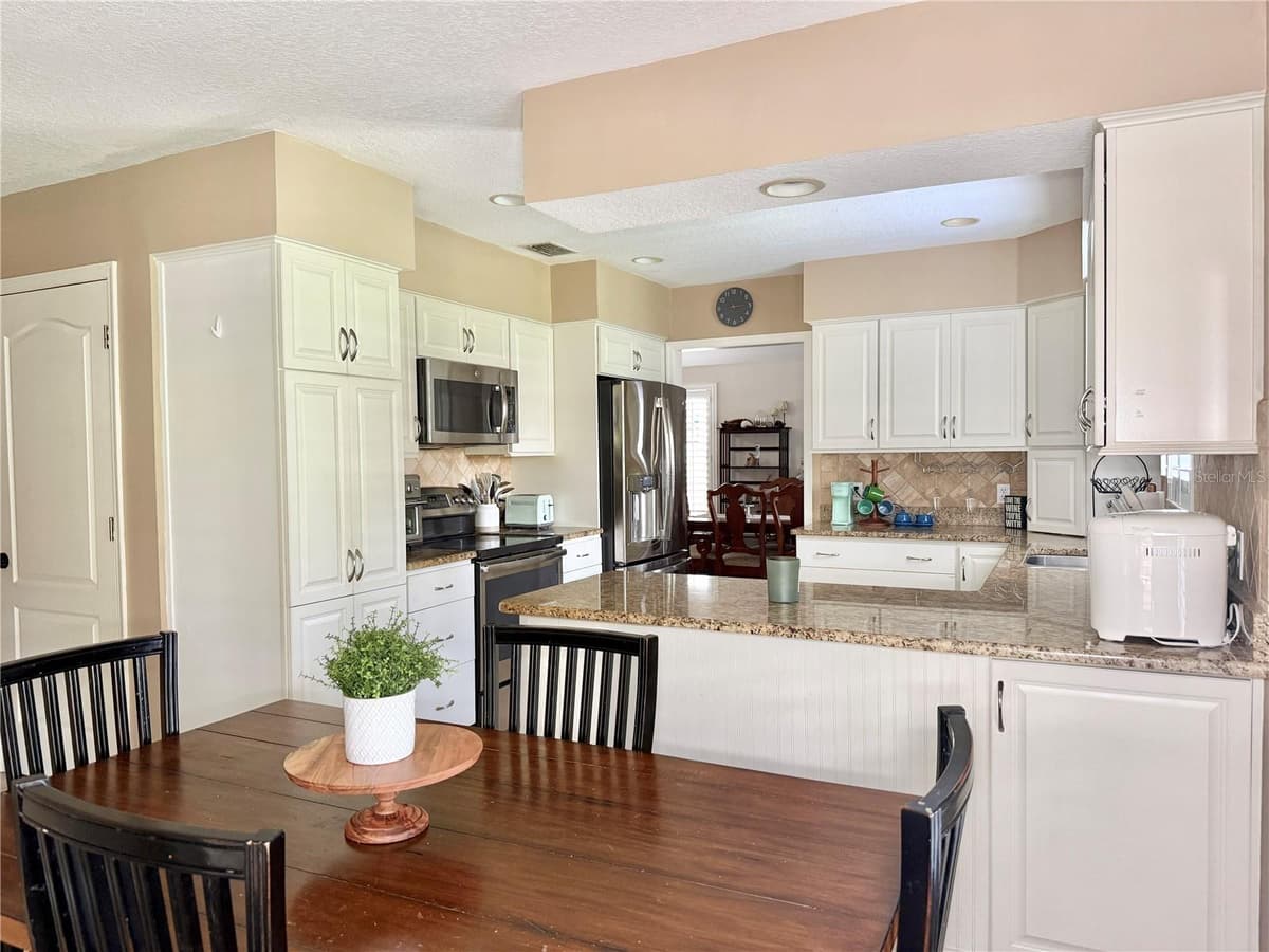 9306 ALANBROOKE ST — photo 11 of 45