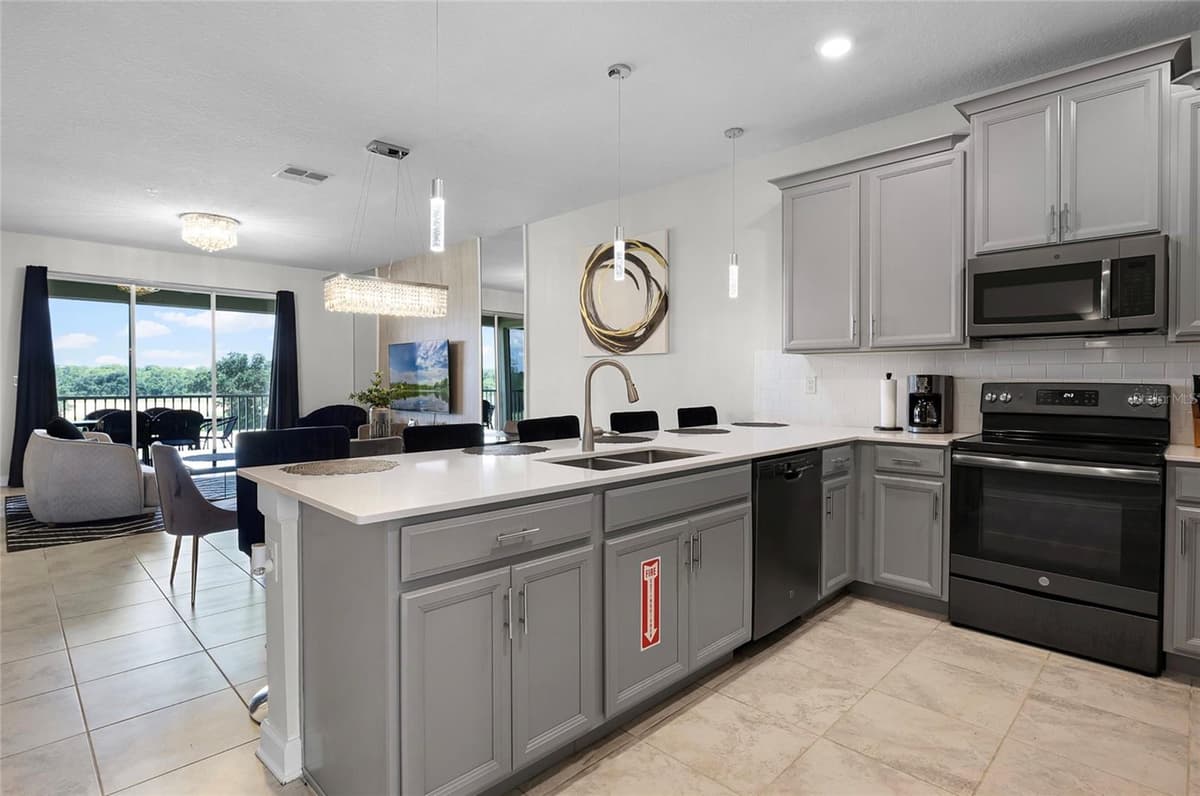 543 OCEAN COURSE AVENUE — photo 10 of 41