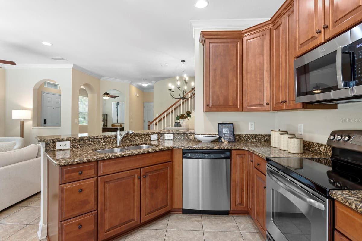 12639 SILVERDALE STREET — photo 30 of 34