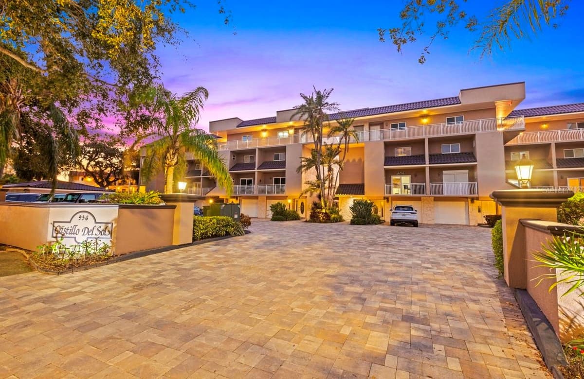 936 PINELLAS BAYWAY — photo 1 of 46
