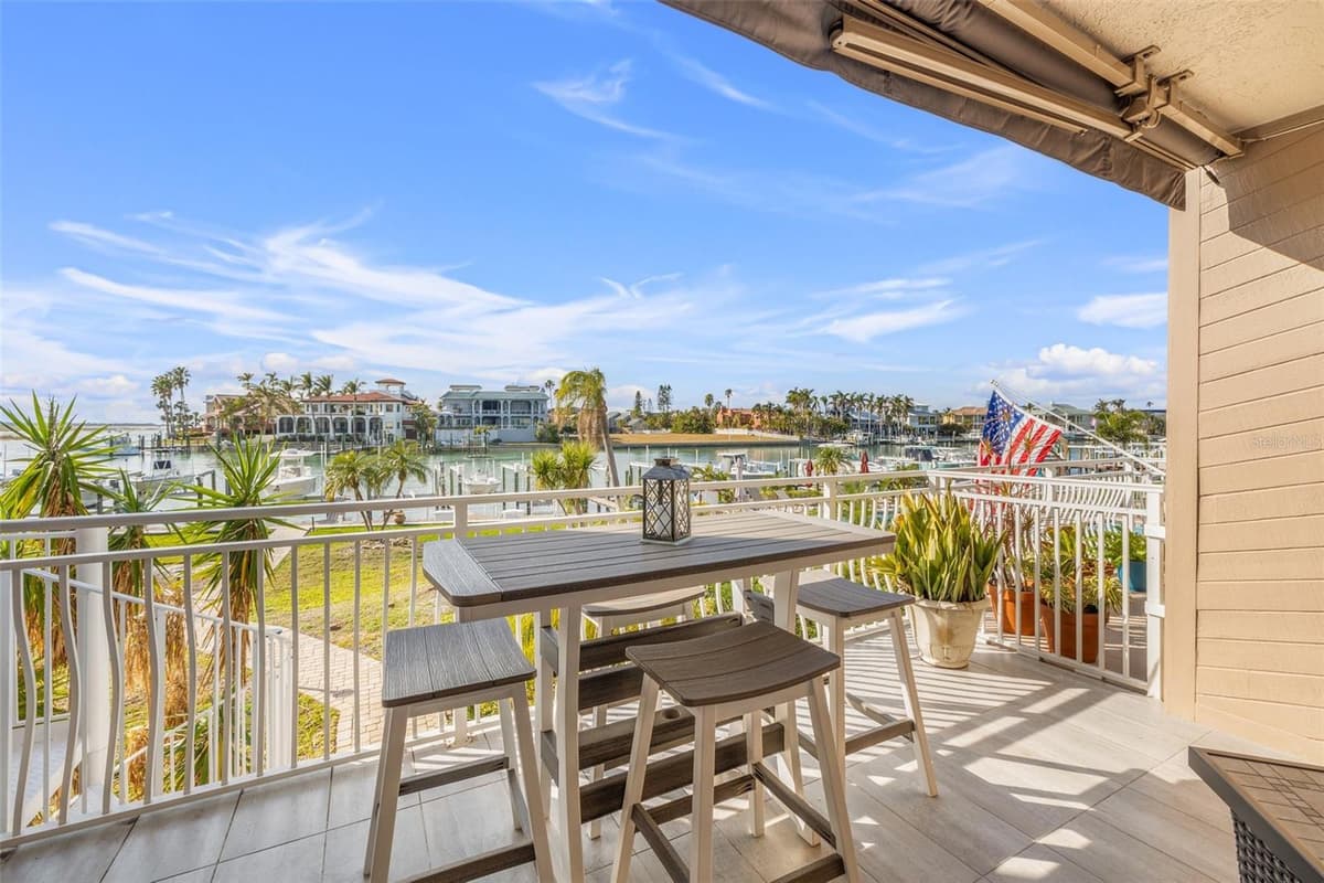 936 PINELLAS BAYWAY — photo 15 of 46