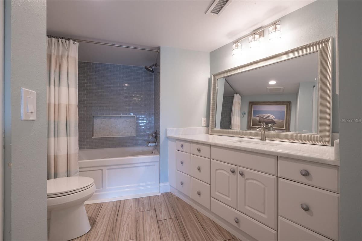 936 PINELLAS BAYWAY — photo 32 of 46