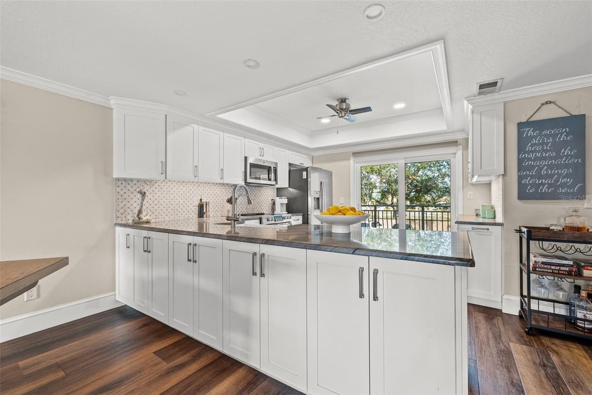 936 PINELLAS BAYWAY — photo 21 of 46