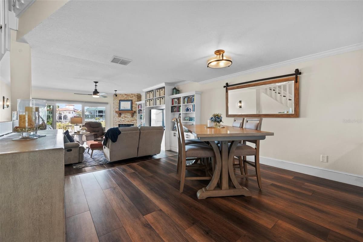 936 PINELLAS BAYWAY — photo 19 of 46