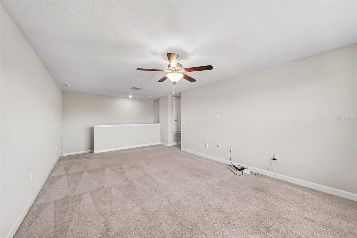 10032 SAGE CREEK DRIVE — photo 18 of 56
