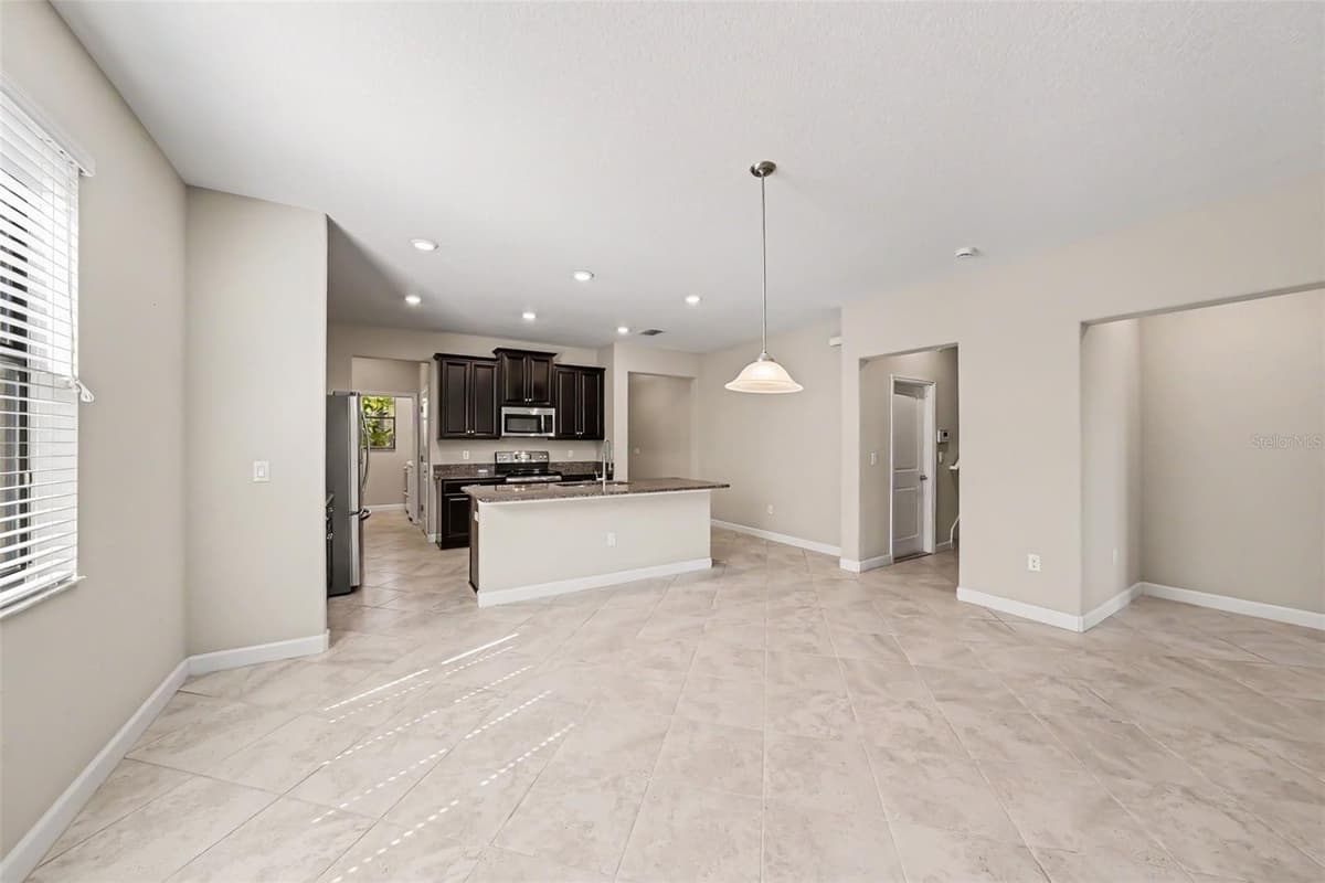 10032 SAGE CREEK DRIVE — photo 9 of 56