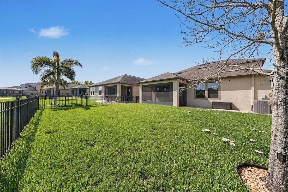 10032 SAGE CREEK DRIVE — photo 42 of 56