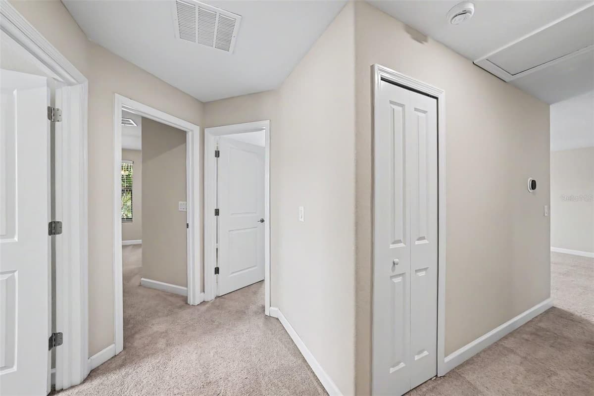 10032 SAGE CREEK DRIVE — photo 21 of 56