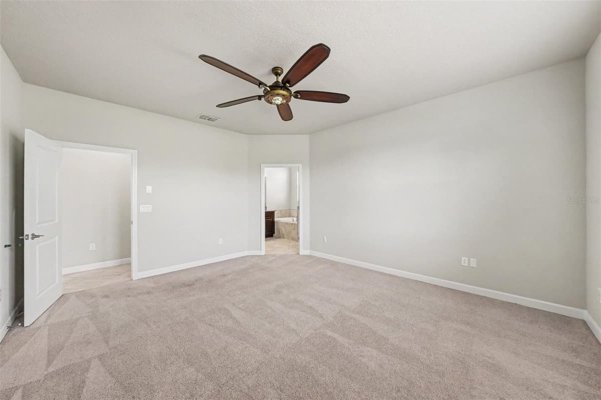10032 SAGE CREEK DRIVE — photo 23 of 56