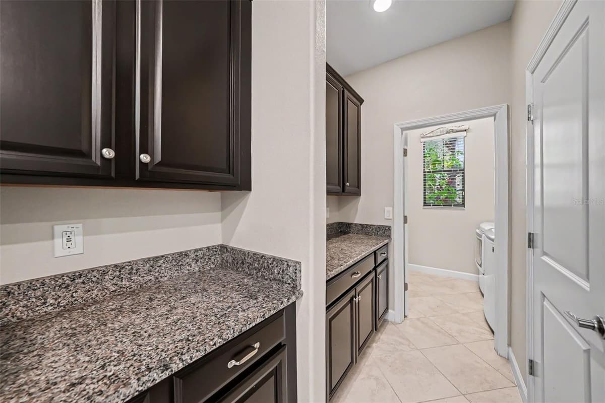 10032 SAGE CREEK DRIVE — photo 36 of 56