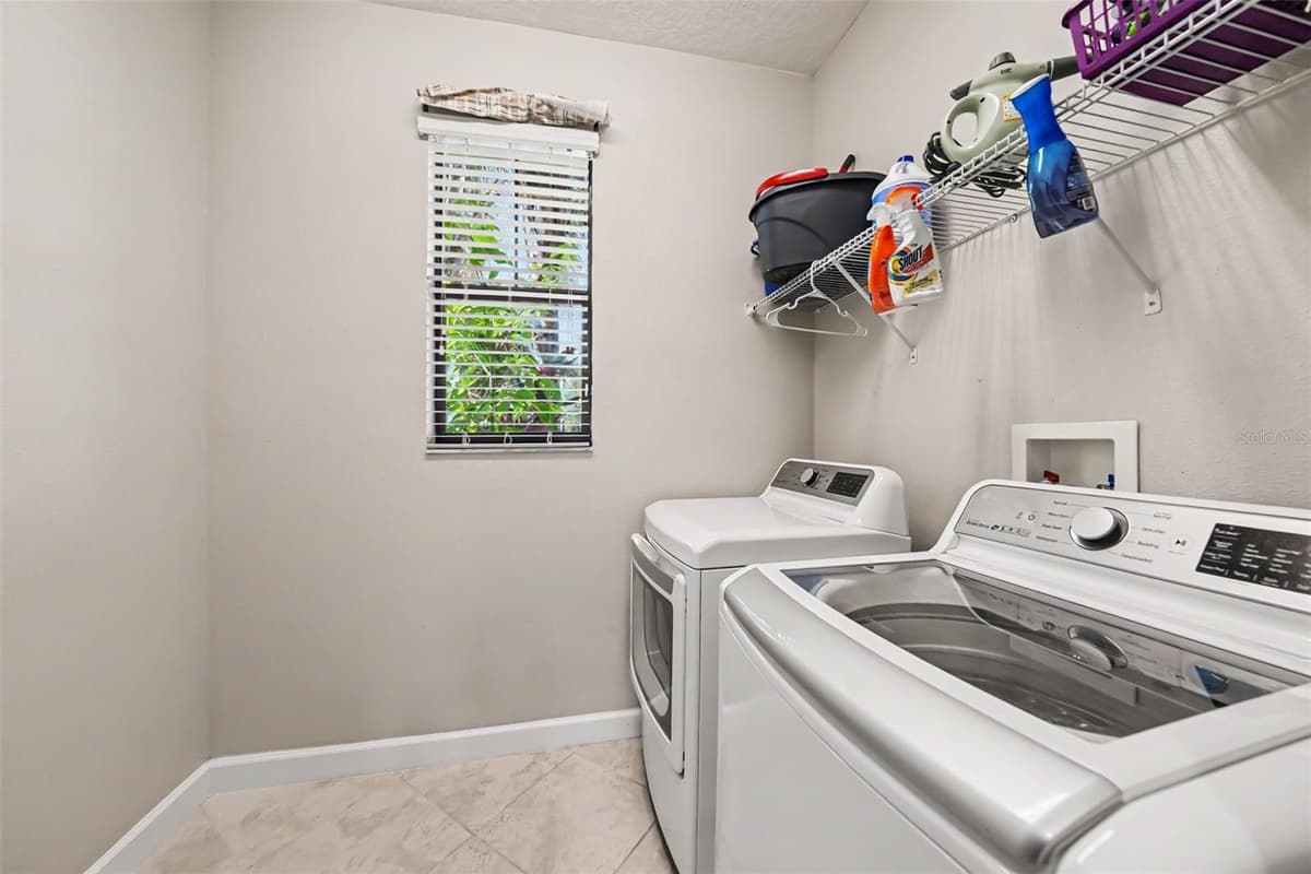 10032 SAGE CREEK DRIVE — photo 37 of 56