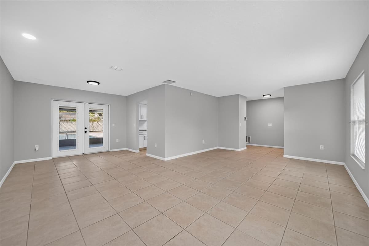 1803 BALSAWOOD COURT — photo 5 of 33
