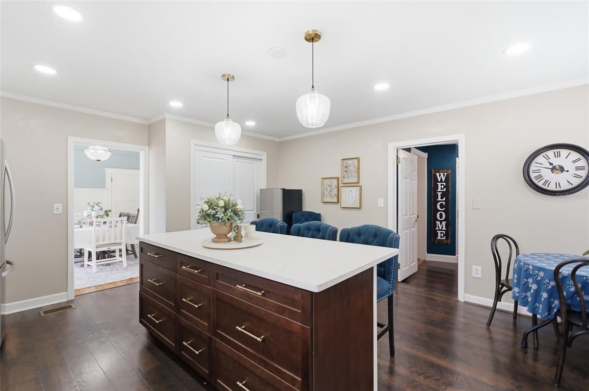 524 MAGNOLIA STREET — photo 13 of 52