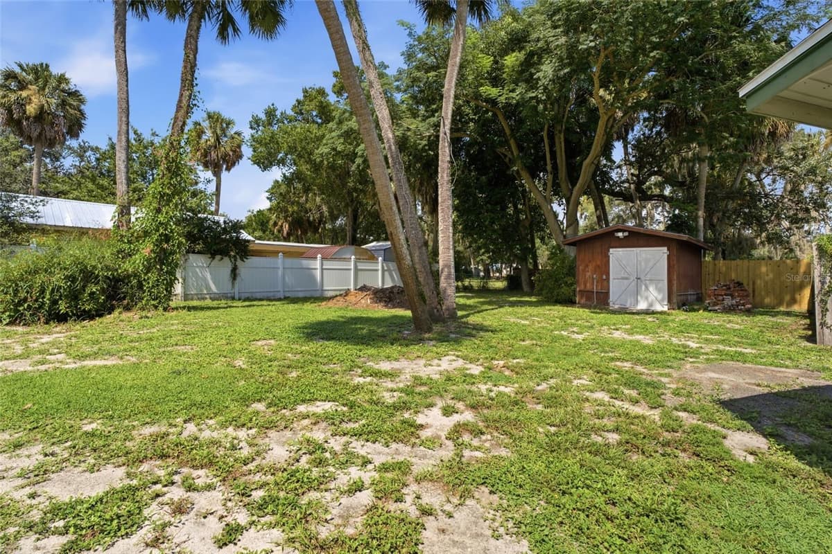 524 MAGNOLIA STREET — photo 41 of 52