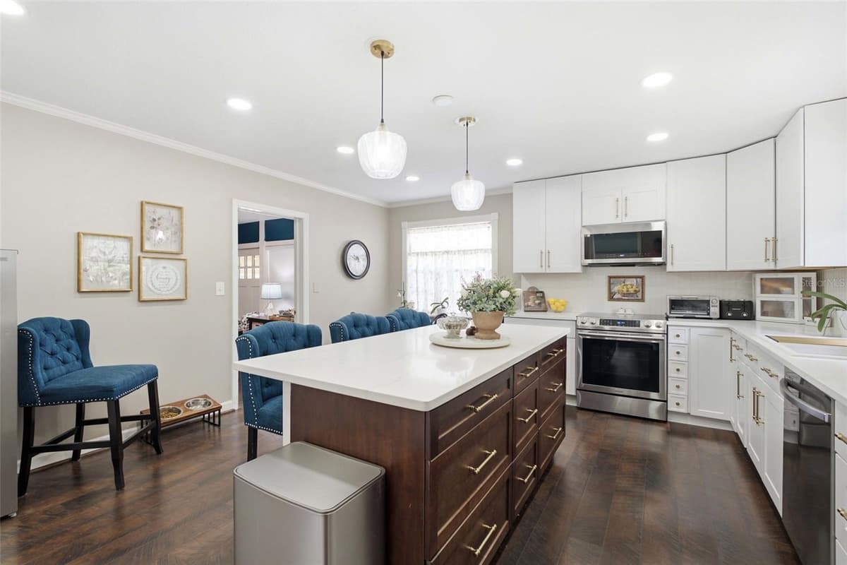 524 MAGNOLIA STREET — photo 12 of 52