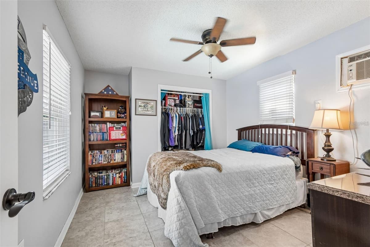 4306 NEWBURY DRIVE — photo 35 of 45