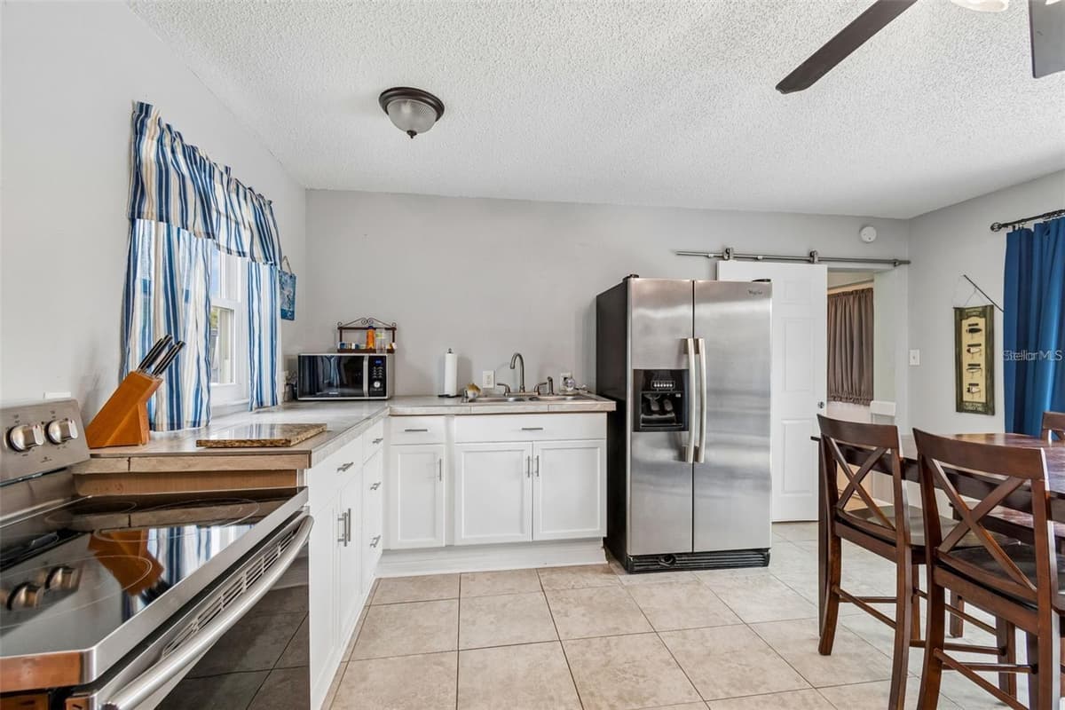 4306 NEWBURY DRIVE — photo 32 of 45