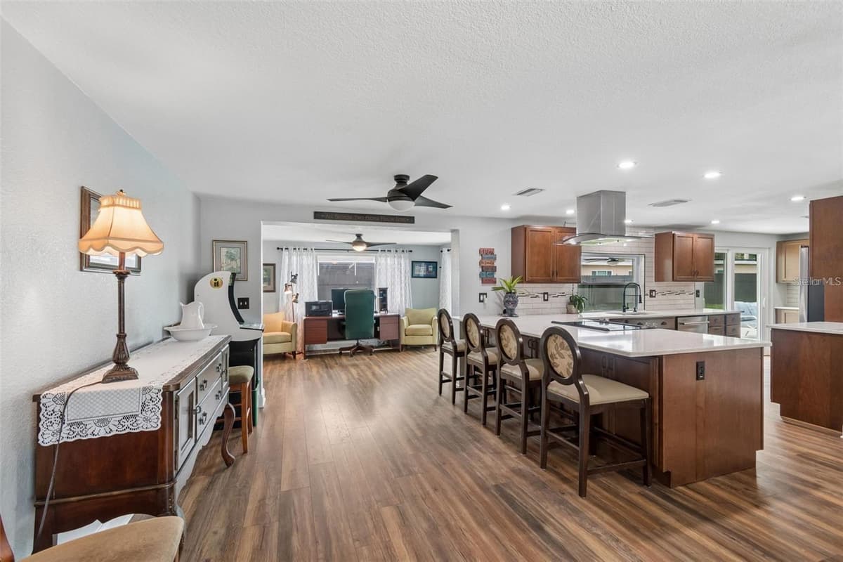 4306 NEWBURY DRIVE — photo 19 of 45