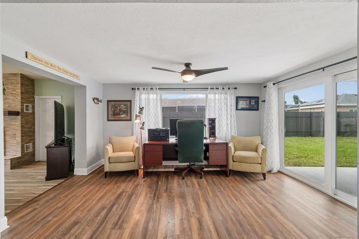 4306 NEWBURY DRIVE — photo 15 of 45