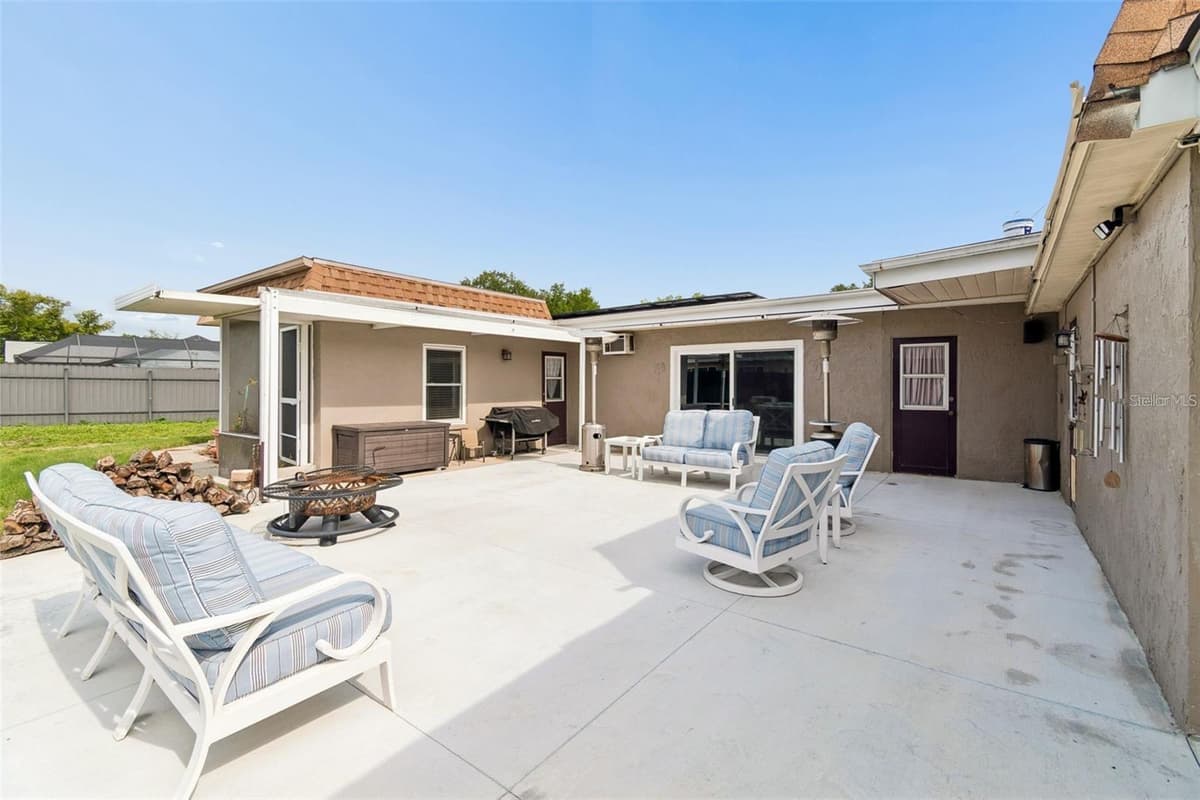 4306 NEWBURY DRIVE — photo 37 of 45