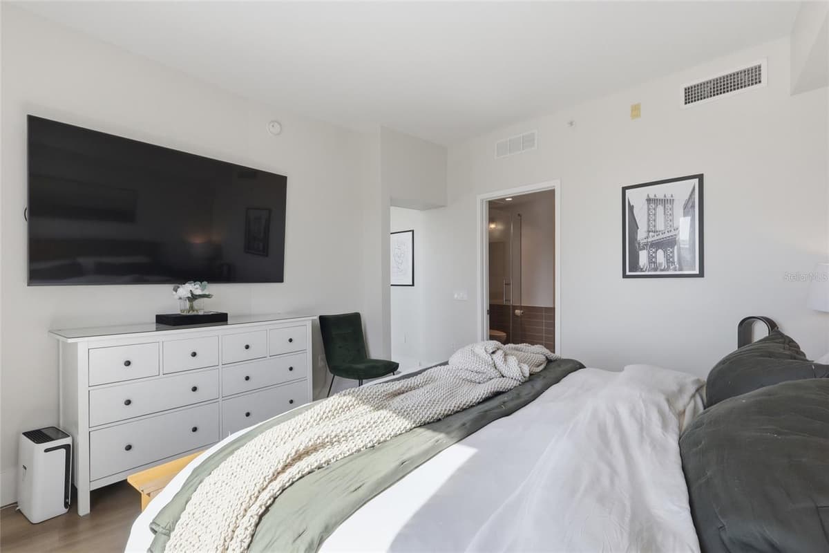 912 CHANNELSIDE DRIVE — photo 9 of 31