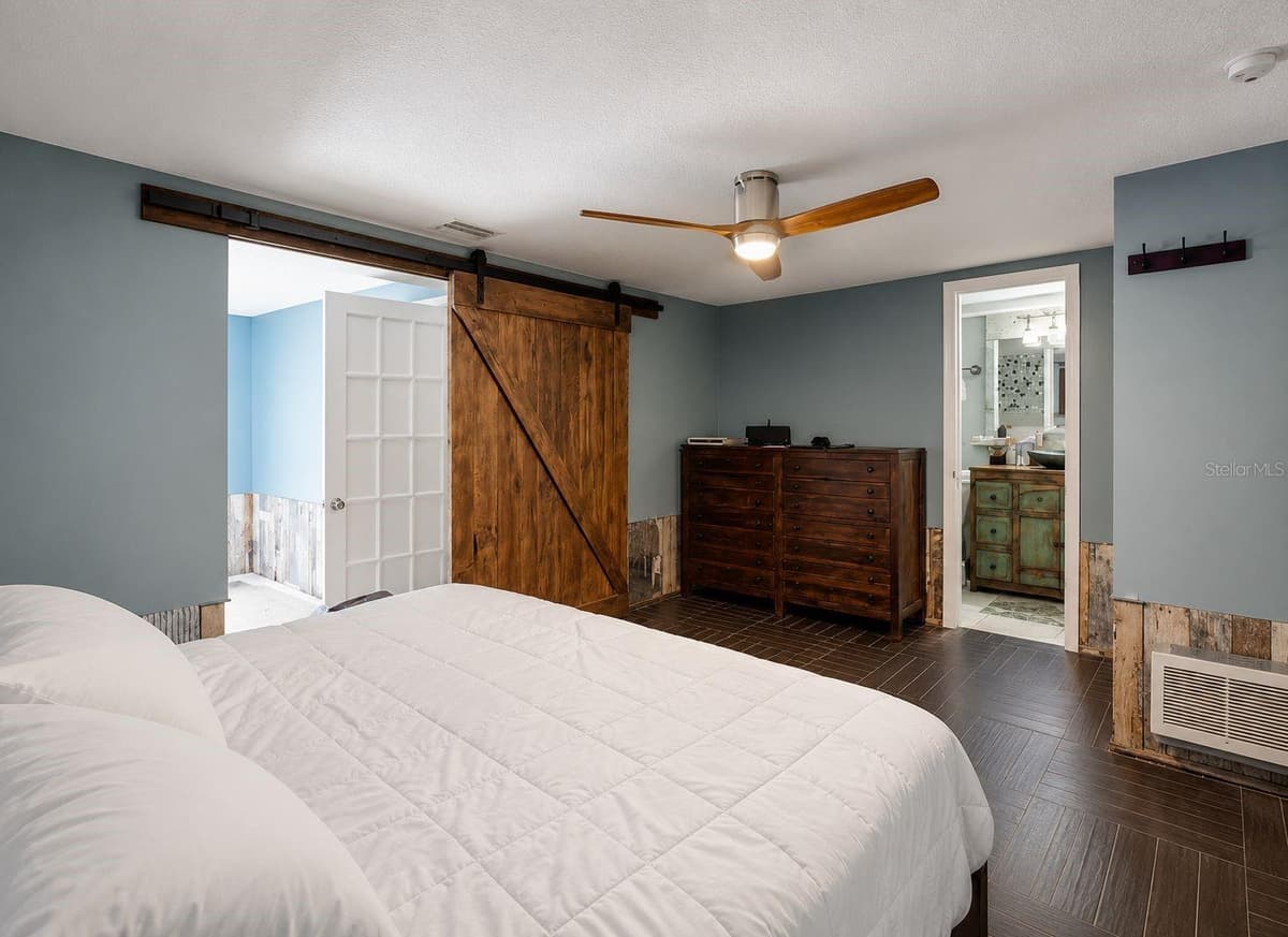 5016 MARLIN DRIVE — photo 4 of 20