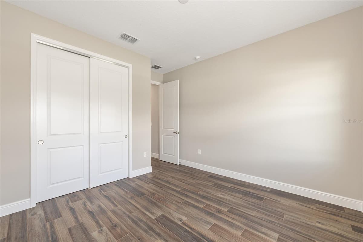 10247 82ND PLACE ROAD — photo 13 of 38