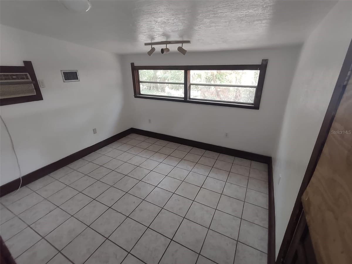 56508 BLUE CREEK ROAD — photo 42 of 48