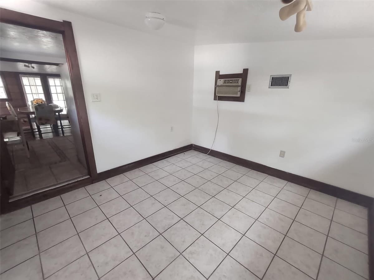 56508 BLUE CREEK ROAD — photo 41 of 48