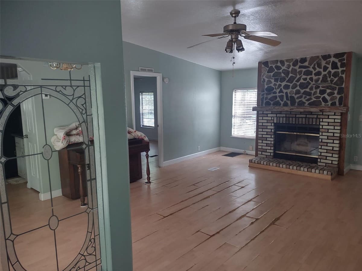 56508 BLUE CREEK ROAD — photo 8 of 48